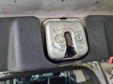 Cerradura Maletero Portón Dodge Nitro SE 177CV 130KW
