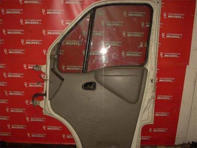 Foto 3ª: Puerta Delantera Derecha Renault Mascott KA 130.35/55 [2.8 LTR. - 92 KW DIESEL] [814043B]