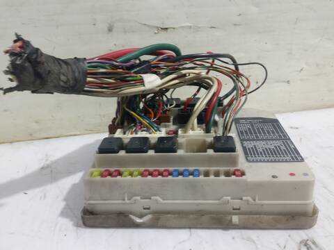 Foto 2ª: Caja Reles Fusibles Nissan Micra SPORT 80CV 59KW [CR12DE] (2005)