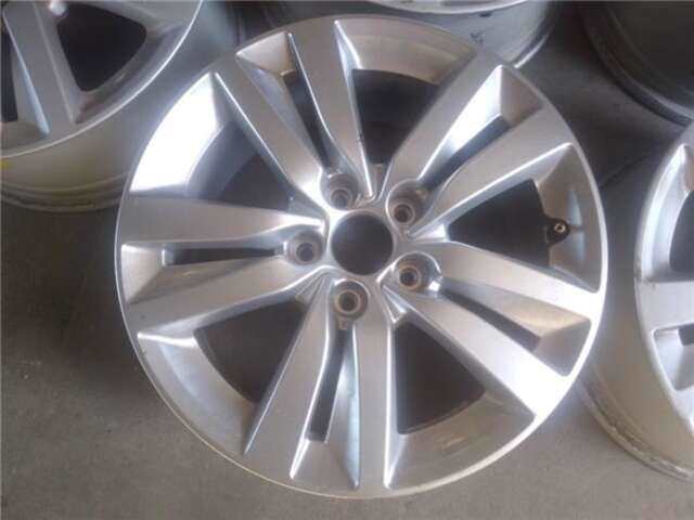 Foto 3ª: Juego LLantas Peugeot 308 1.6 STYLE [1.6 LTR. - 88 KW BLUE-HDI FAP] [BHZ (DV6FC)]