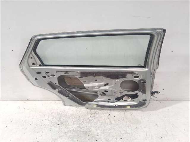Foto 3ª: Puerta Trasera Izquierda Ford Focus 1.8 TDCI 100CV [FFDA] (1998)