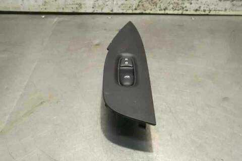 Botonera Elevalunas Nissan Qashqai ACENTA 116CV 85KW