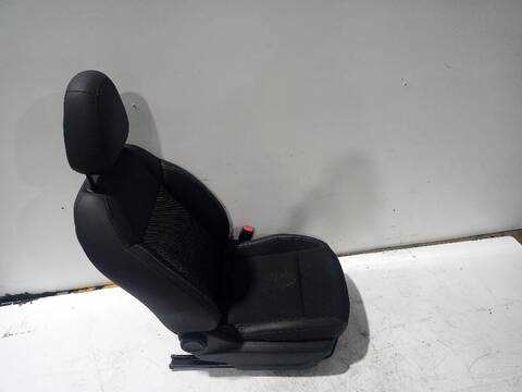 Foto 3ª: Asiento Delantero Derecho Jeep Avenger ALTITUDE (2022)