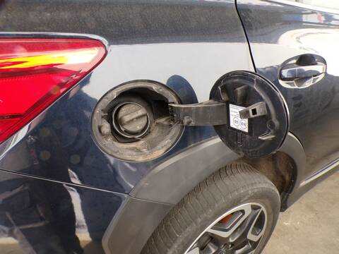 Tapa Exterior Combustible Subaru XV FB20