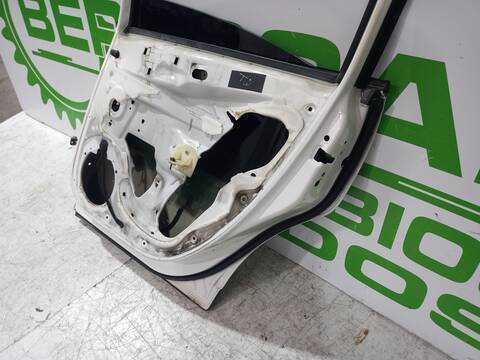 Foto 3ª: Puerta Trasera Derecha Citroen C4 COLLECTION BERLINA 90CV 66KW [9HXDV6ATED4] (2007)