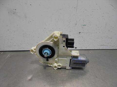 Foto 4ª: Elevalunas Eléctrico Trasero Derecho Audi A4 BASICO AVANT 143CV 105KW [CAG] (2008)