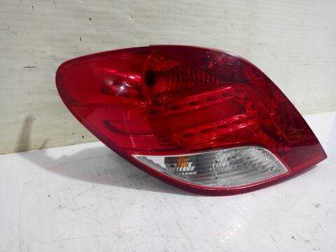 Foto 3ª: Piloto Trasero Izquierdo Peugeot 207 CONFORT 90CV 66KW [9HXDV6ATED4] (2010)