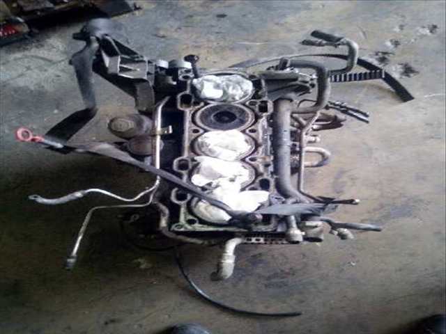 Bloque Motor Volvo XC 70 D5 AWD MOMENTUM 136KW) 185CV