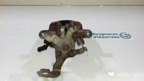 Foto 2ª: Pinza Freno Trasera Derecho Toyota Auris 1.8 16V HIBRIDO) 99CV 73KW [2ZR] (2014)