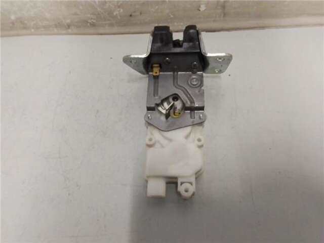 Foto 2ª: Cierre Centralizado Portón Mitsubishi Grandis 2.0 DI-D INFORM [2.0 LTR. - 100 KW DI-D CAT] [BSY]