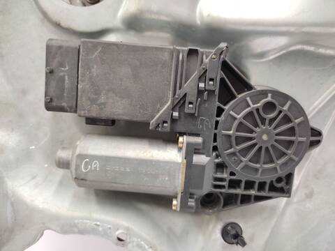 Foto 2ª: Elevalunas Eléctrico Delantero Derecho Volkswagen Passat 1.9 TDI 130CV 96KW [AWX] (2003)