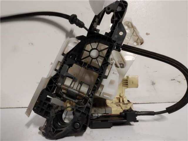 Foto 2ª: Cerradura Puerta Trasera Derecha Volkswagen Passat 2.0 TDI (140 CV) [BKP]