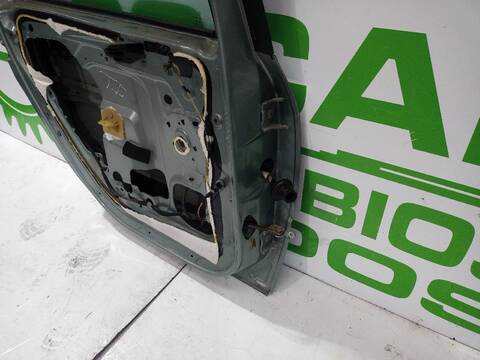 Foto 3ª: Puerta Trasera Izquierda Peugeot 307 1.6 16V HDI 90CV [9HVDV6ATED4] (2005)