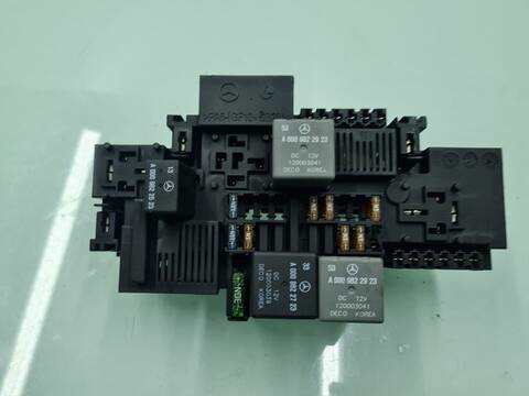 Caja Reles Fusibles Mercedes Clase C 160 C 250 T CDI 4MATIC BLUETEC 205.209) 204CV 150KW FAMILIAR