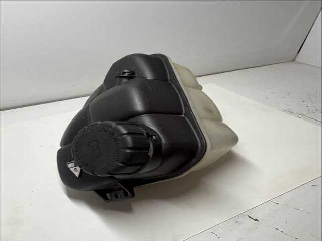 Foto 2ª: Deposito Expansion Mercedes Clase E 180 OM647961 BERLINA (2002)