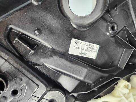 Foto 3ª: Elevalunas Manual Trasero Derecho Bmw Serie 3 315 330D XDRIVE SPORT LINE 4P) BERLINA 265CV [B57D30A] (2022)