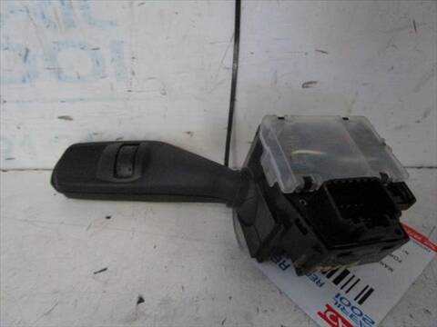 Foto 2ª: Mando Multifuncion Ford Focus 1.6 100CV 74KW [SHDA] (2008)