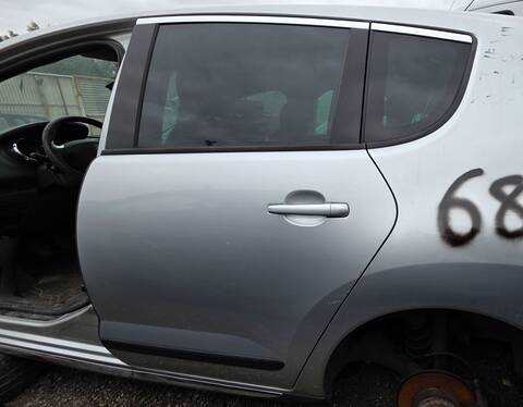 Puerta Trasera Izquierda Peugeot 3008 HN02