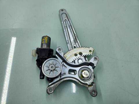Elevalunas Manual Trasero Izquierdo Suzuki SX4 GLE 120CV 88KW