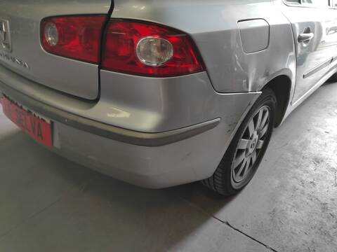 Foto 3ª: Paragolpes Trasero Renault Laguna F9Q758 (2005)