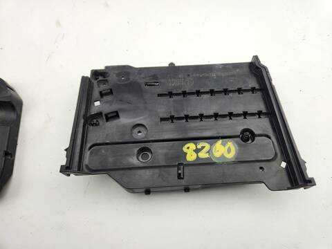 Foto 4ª: Caja Reles Fusibles Ford Focus TREND 125CV 92KW [PNDD] (2015)