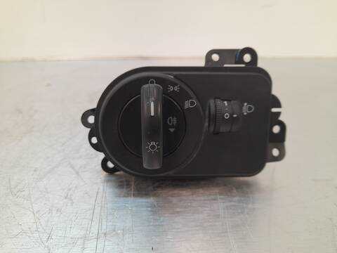 Foto 1ª: Mando Luces Ford Fiesta AMBIENTE 69CV 51KW [A9JB] (2003)