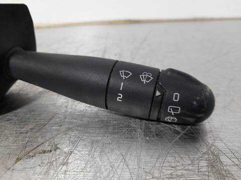 Foto 2ª: Mando Multifuncion Renault Clio AUTHENTIQUE 58CV 43KW [D7F G7] (2003)