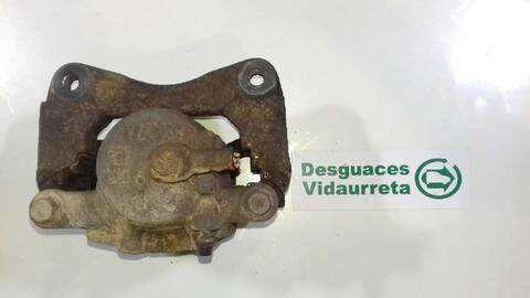 Foto 3ª: Pinza Freno Delantera Derecho Mitsubishi Montero 1.8 CAT 114CV 84KW [4G93] (2000)