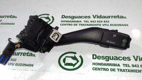 Mando Multifuncion Volkswagen Touran HIGHLINE 140CV 103KW