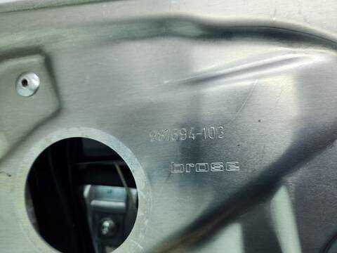 Foto 3ª: Elevalunas Manual Trasero Izquierdo Mercedes Clase C 160 C 220 CDI 204.008) BERLINA 170CV 125KW [646811] (2009)