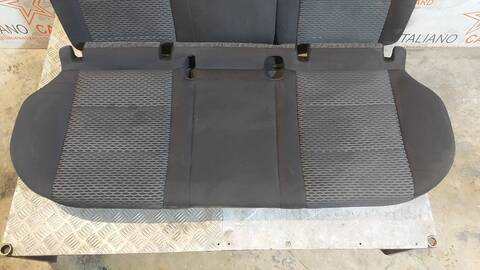 Foto 2ª: Asientos Traseros Volkswagen Golf ADVANCE 105CV 77KW [CAY] (2010)