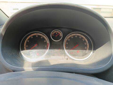 Foto 1ª: Cuadro de Instrumentos Opel Corsa A14XER (2011)