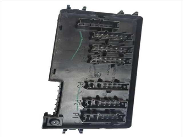 Foto 2ª: Caja Reles Fusibles Mercedes Clase R 280 R 300 CDI 4-MATIC 251.020) (2005)