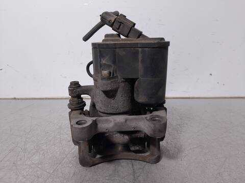 Foto 2ª: Pedal Embrague Volkswagen Passat ADVANCE BERLINA 140CV 103KW [BKP] (2006)