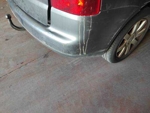 Foto 3ª: Paragolpes Trasero Volkswagen Touran BKD (2004)