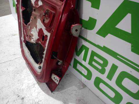 Foto 2ª: Puerta Trasera Izquierda Citroen C3 1.4 HDI SX 68CV 50KW [8HXDV4TD] (2005)