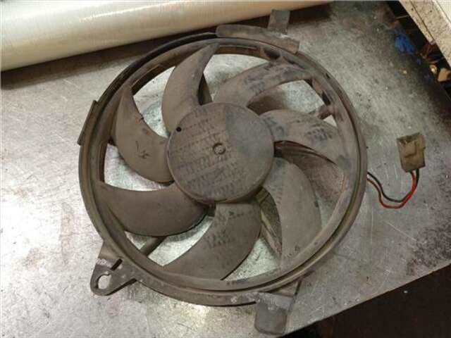 Foto 1ª: Electroventilador Mercedes Clase V 200 V 230 TD (638.274) [OM 601.970]