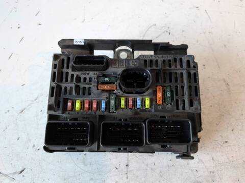 Caja Reles Fusibles Citroen C5 RHR
