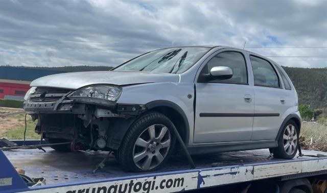 Foto 1ª: Aleta Delantera Izquierda Opel Corsa 1.2 G CORSA C [Z12XEP] (2006)