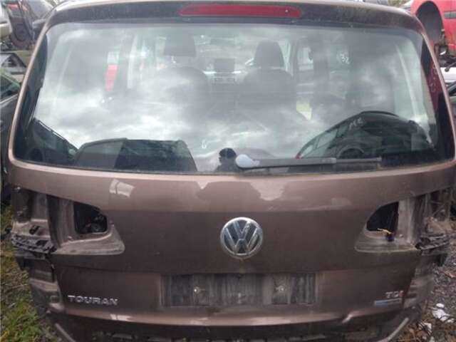 Portón Volkswagen Touran 1.6 ADVANCE BLUEMOTION [1.6 LTR. - 77 KW TDI DPF]