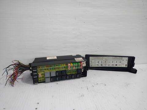 Caja Reles Fusibles Land Rover Discovery TDV6 HSE 245CV 180KW