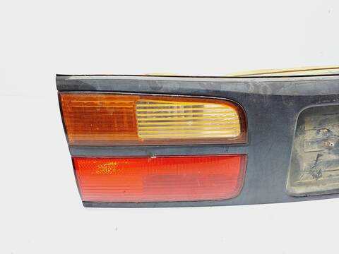 Foto 3ª: Piloto Trasero Central Renault Laguna 1.6 16V RT 107CV 79KW [K4M] (1999)