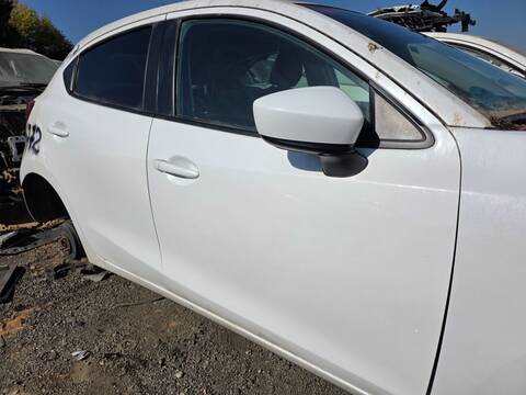Foto 1ª: Puerta Delantera Derecha Mazda 2 ZENITH 116CV 85KW (2016)