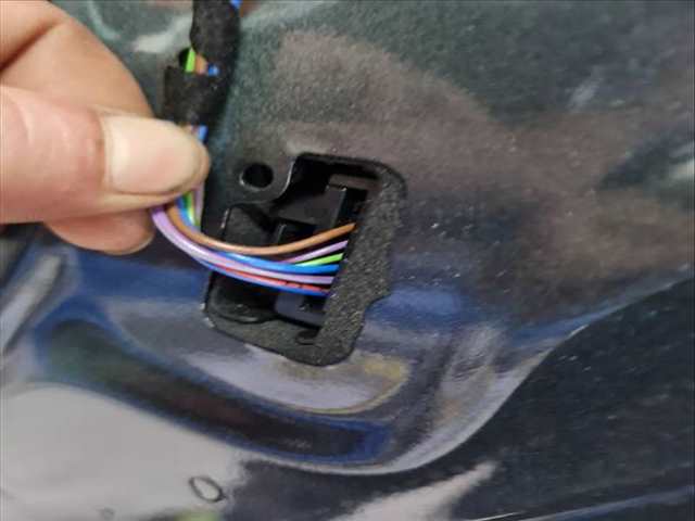 Foto 2ª: Cerradura Puerta Delantera Derecha Seat Ibiza 1.0 TSI 116CV 85KW (2024)