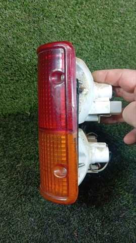 Foto 3ª: Piloto Trasero Derecho Mitsubishi Pajero 2.6 G L042 CABRIO [4G54] (1984)