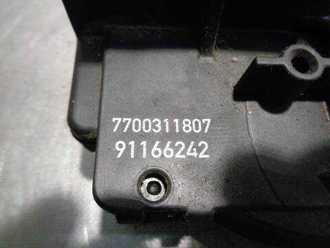 Foto 3ª: Cerradura Puerta Delantera Izquierda Renault Trafic 2.0 DCI DIESEL CAT 114CV 84KW CAJA CERRADA [M9R E7] (2007)