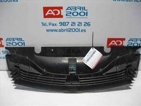 Foto 2ª: Rejilla Delantera Renault Laguna 1.9 DCI BG0G) 120CV 88KW [D/ F9Q C7] (2001)