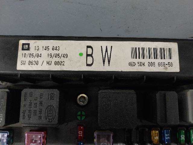 Foto 2ª: Caja Reles Fusibles Opel Astra 1.6 G (2004)