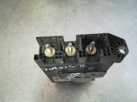 Foto 4ª: Caja Reles Fusibles Renault Scenic LIMITED 110CV 81KW [K9K836] (2012)