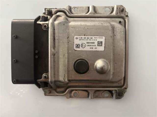 Foto 1ª: Centralita Motor ECU Iveco Daily 2.3 FG BATALLA 3520 33 S ... V [2.3 LTR. - 114 KW DIESEL]